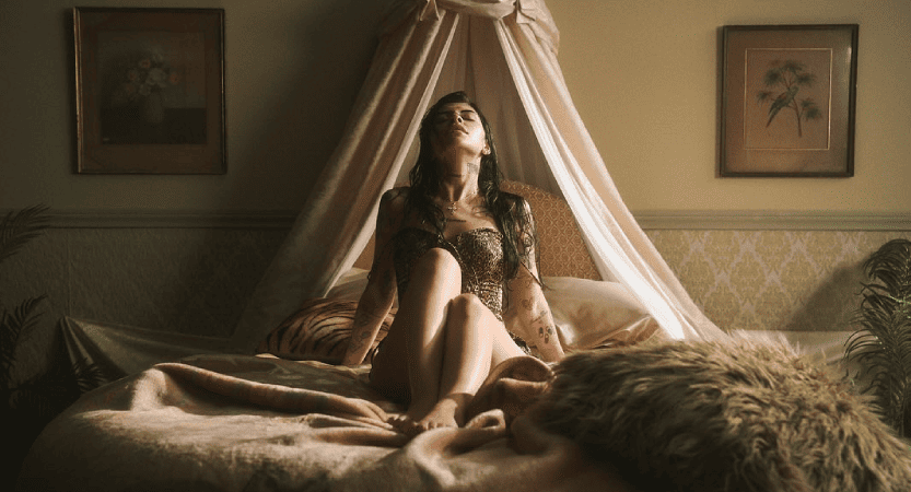 En este momento estás viendo Cazzu regresa a los escenarios con “LATINAJE” su show en vivo