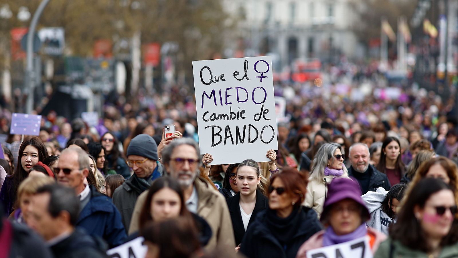 En este momento estás viendo La marea morada tomó las calles por el 8M 💜