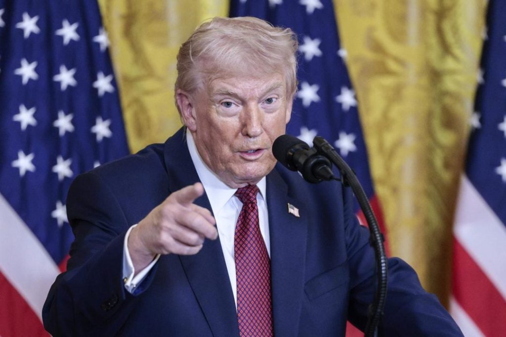 Lee más sobre el artículo ¡Trump pone reloj y sube la presión! ⏳🔥
