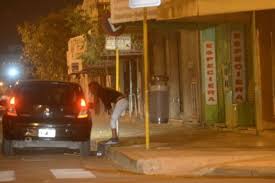 Lee más sobre el artículo ¡Vecinos se hartaron y cerraron la calle! 🚧