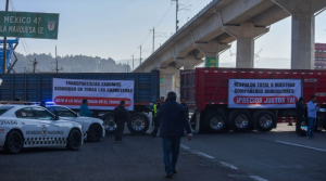 Lee más sobre el artículo SEGOB descarta megabloqueo de transportistas: aseguran diálogo en curso.